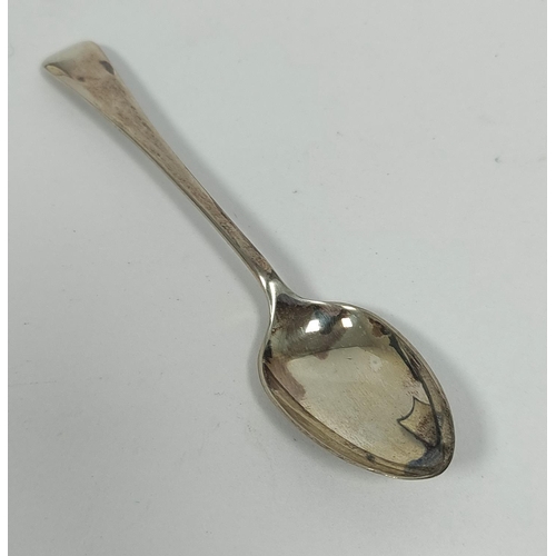 10 - Set of twelve tea spoons, with tongs, 1914, cased, 20g / 7oz. 