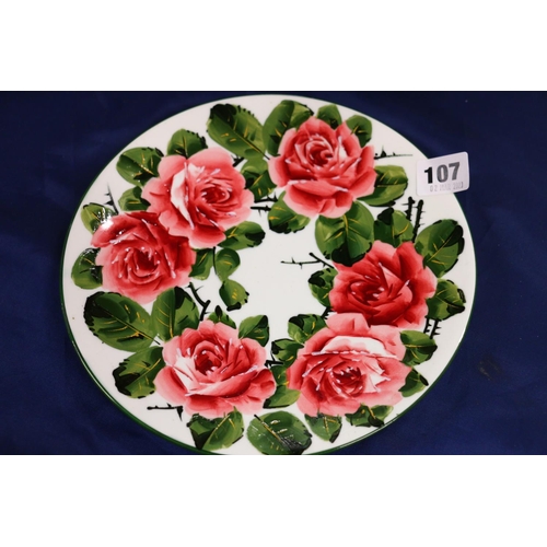 107 - Wemyss Cabbage Rose plate, 23cm diameter.