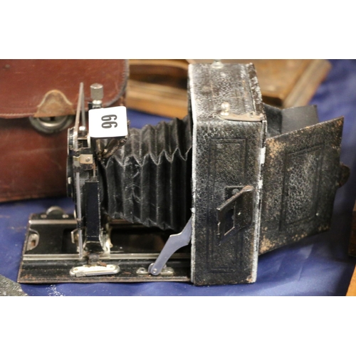 66 - Karl Zeiss Jena Compur folding bellows camera.