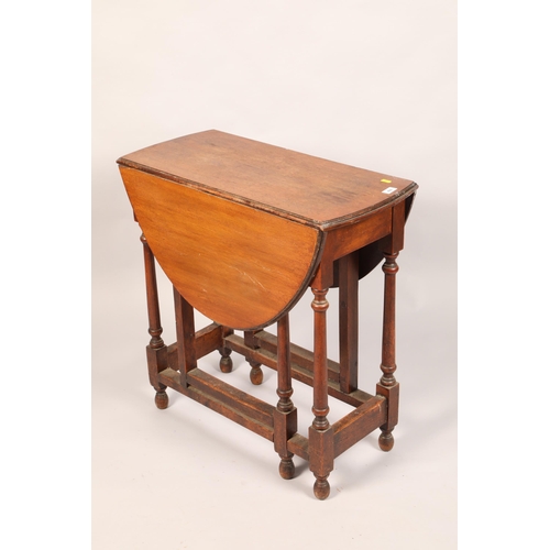 499 - Drop leaf table