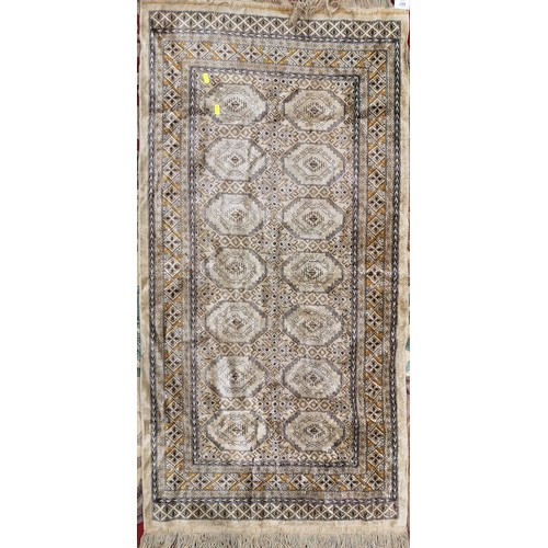 557 - Silk Prayer mat