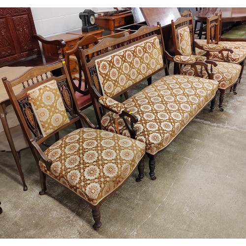 512 - Victorian Mahogany seven piece parlour suite