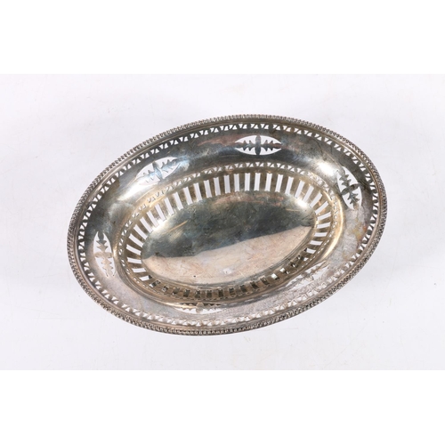 141 - George V silver pedestal bon bon dish of oval shape with pierced bands by Cooper Brothers & Sons... 