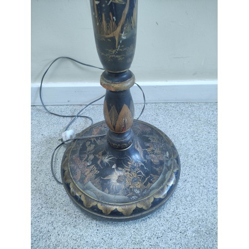 632 - Early 20th century black lacquer standard lamp decorated with Chinoiserie, in as found condition, fo... 