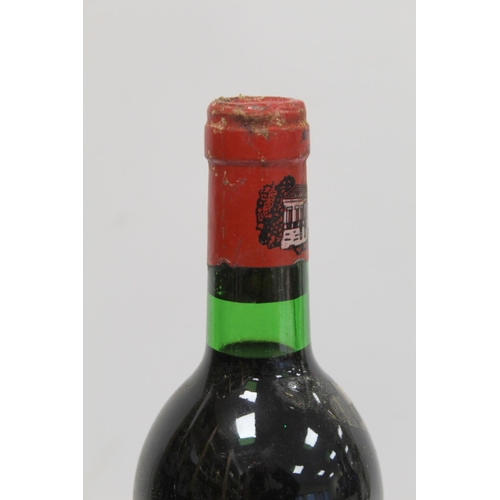 262 - Five bottles of French red wine comprising: 1978 Chateau Ducru-Beaucaillou, Saint-Julien, 75cl; 2 x ... 