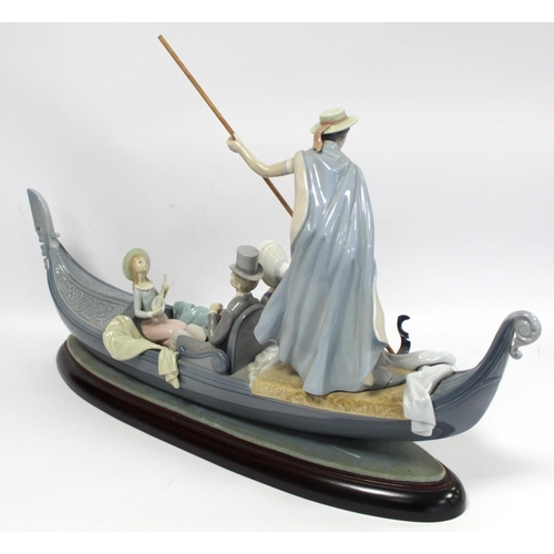 264 - Large Lladro porcelain figure group 