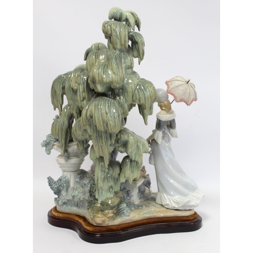 266 - Large Lladro porcelain figure group 