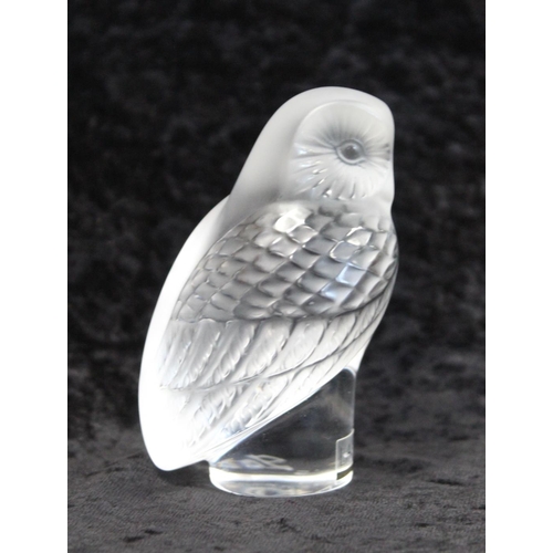 284 - Lalique glass paperweight, 'Chouette', in the form of an owl with circular base, etched mark Lalique... 