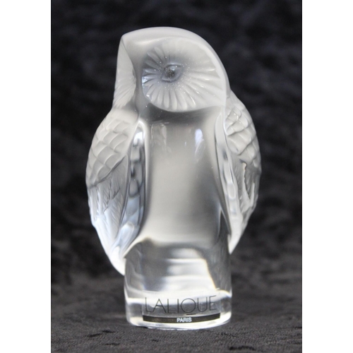 284 - Lalique glass paperweight, 'Chouette', in the form of an owl with circular base, etched mark Lalique... 