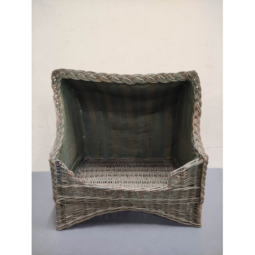 633 - Old wicker hooded dog basket, 45cm deep, 59cm wide.