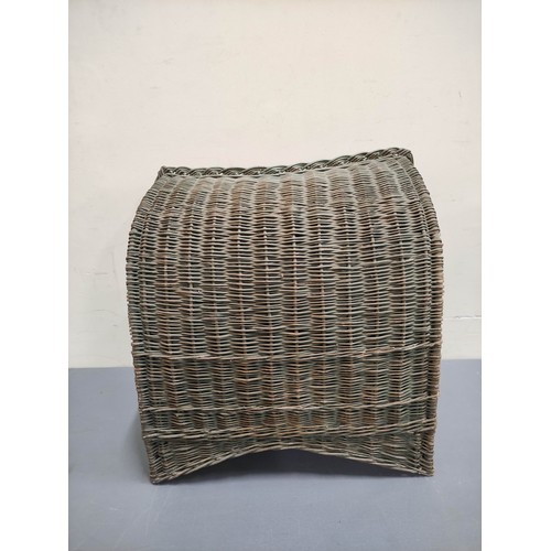 633 - Old wicker hooded dog basket, 45cm deep, 59cm wide.