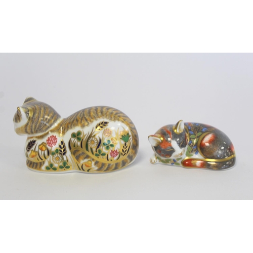 384 - Royal Crown Derby paperweight 