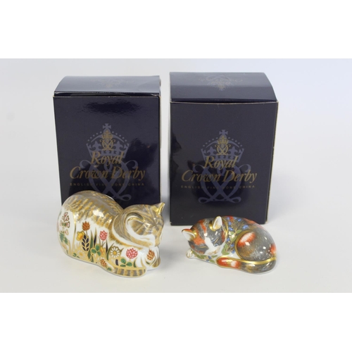 384 - Royal Crown Derby paperweight 