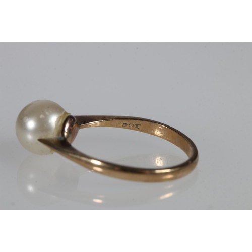 499 - 9k gold ring with single pearl, size K/L, a pearl necklace with 9k gold clasp, faux pearls, and a 22... 