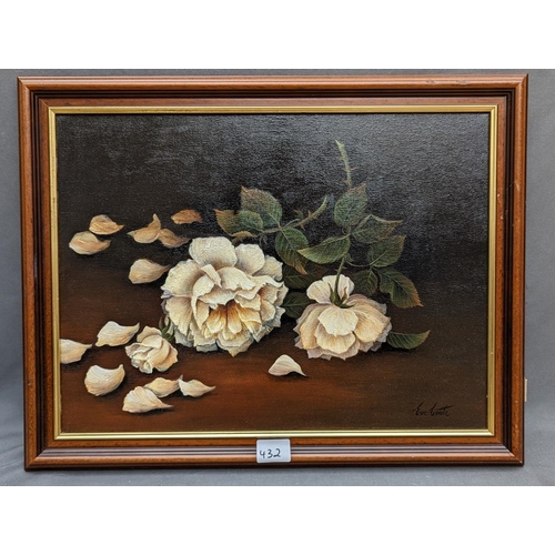 432 - EVE COOTE (British 20th Century), still life of flowers, oil on canvas, signed lower right, 29cm x 3... 