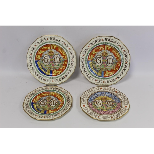 304 - Pair of Paragon commemorative plates for the Silver Jubilee of George V and Queen Mary, each 27cm di... 