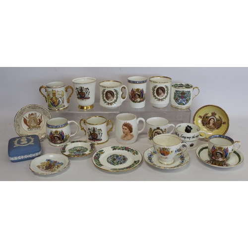 323 - Coronation of Elizabeth II 1953, a collection of various commemorative mugs, loving cups, dishes, et... 