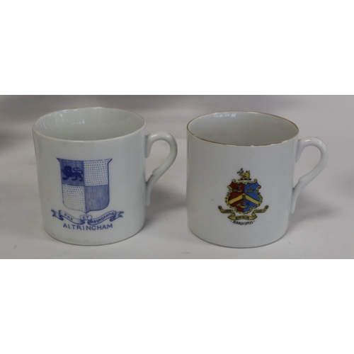 333 - Royal Doulton commemorative twin handled loving cup for the death of King George V 1936, 12 cm high ... 