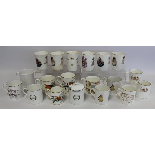 334 - Nineteen items of commemorative ware for King George V and Queen Mary's Coronation 1911 and Silver J... 