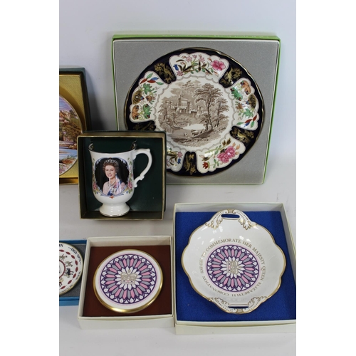 354 - Collection of commemorative items for the Silver Jubilee of Queen Elizabeth II 1977, comprising: Cro... 