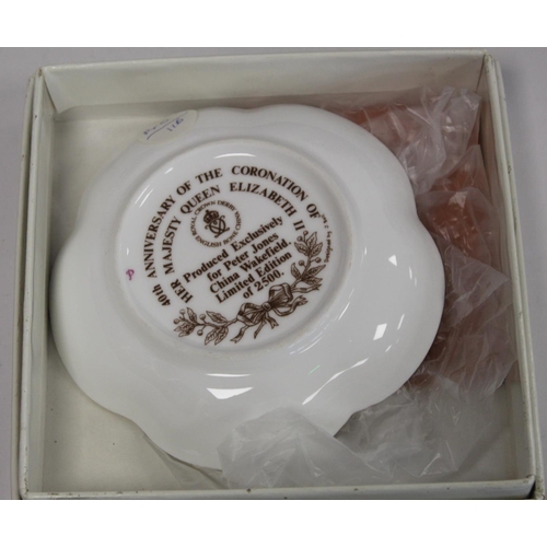 359 - Collection of Royal commemorative ware for Queen Elizabeth II including 40th Anniversary of Successi... 