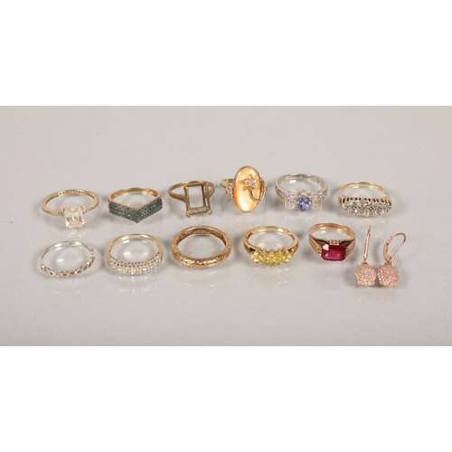 97 - 18 carat yellow gold stone set ring; together with assorted other gold and yellow metal set rings