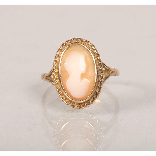 99 - 9 carat yellow gold cameo set ring; ring size I; 2.1g gross weight