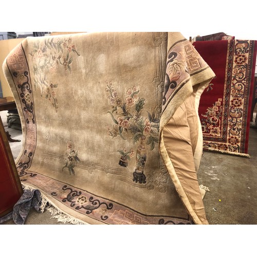 542 - Large Chinese style rug / carpet