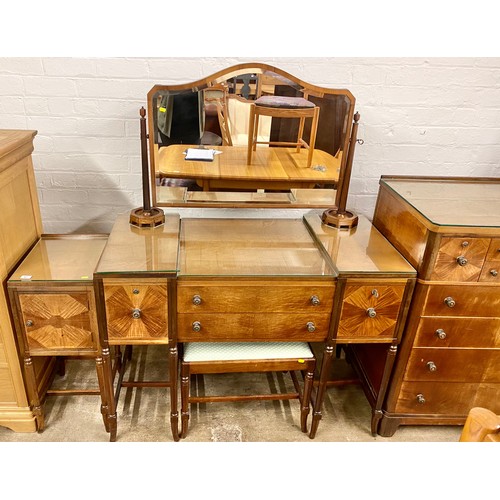 487 - 20th century Art Deco mahogany six piece bedroom suite; comprising mirror back dressing table; pot c... 