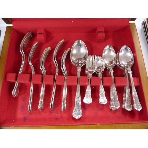 122 - Part canteen of cutlery marked for Smith Seymour.