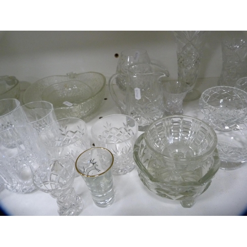 198 - Glass and crystal to include vases, jugs, dishes, tumblers, pressed glass, apple-shaped fruit dishes... 