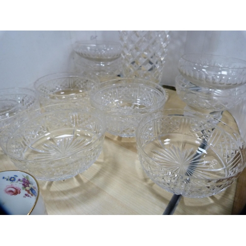 250 - Glass finger bowls, sundae dishes, vase etc.  (12)