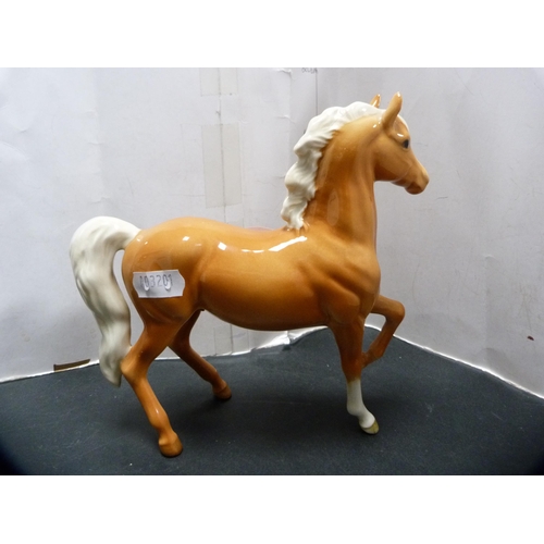 285 - Beswick horse and a matching foal.  (2)