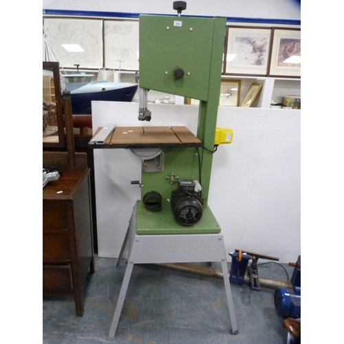 366 - Elektra Beckum bandsaw, no. 80629711, with instruction booklet.