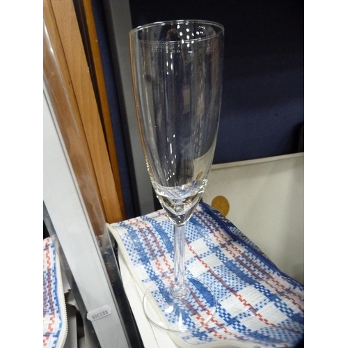 38 - Bag of assorted modern champagne glasses and a Swish curtain rail.