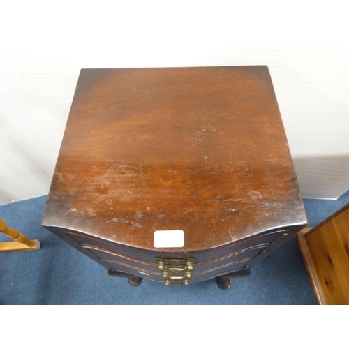 506 - Mahogany pot cupboard on pad feet.