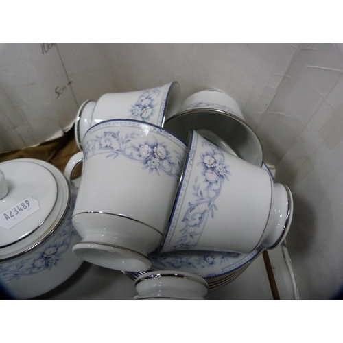 81 - Noritake 'Dearborn' part tea set.