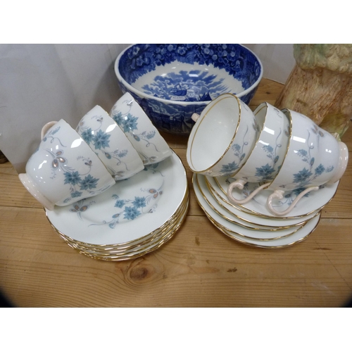 92 - Ceramics to include boxed set of four Royal Doulton pin dishes, Sylvac jug, blue and white bowl and ... 