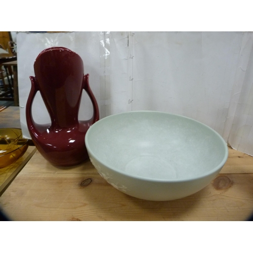 97 - 1930s amber-coloured glass vase and bowl, 1940s Art Nouveau-style vase, pair of Secessionist vases a... 