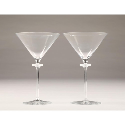 31 - Boxed pair of Bvlgari, Rosenthal glass cocktail glasses (never used) height 18.5cm