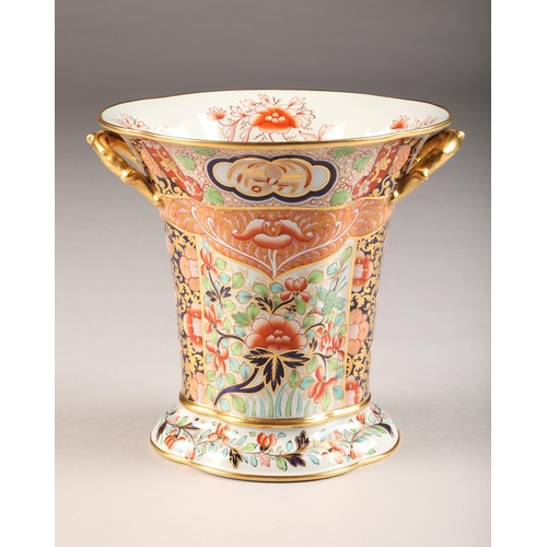5 - Copland Spode vase, lobed form with twin gilt handles decorated in an imari pattern, green factory s... 