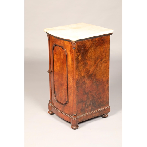 585 - 19th century walnut pot cupboard, with shaped white marble top on carved bun feet, length 45cm, dept... 