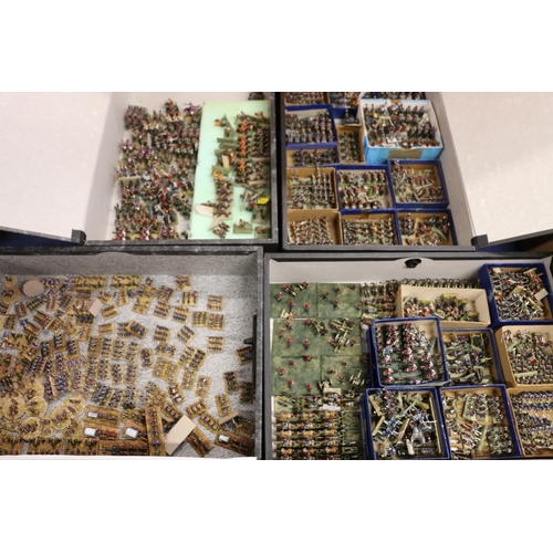 101 - A large collection of MiniFigs, Hinchcliffe or possibly other manufacturers hand-painted war game mi... 