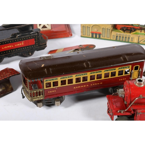 66 - Lionel Corporation Lionel Trains electric O gauge model railways to include a 2-4-0 tender locomotiv... 