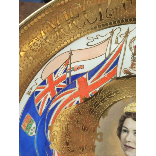 301 - Aynsley Queen Elizabeth II 1953 Coronation pedestal bowl with central portrait panel flanked by roya... 