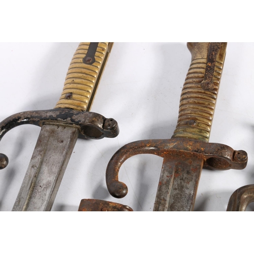 592 - French 1866 pattern sword bayonet, the blade spine marked for Tulle May 1871, blade length 57cm, bay... 