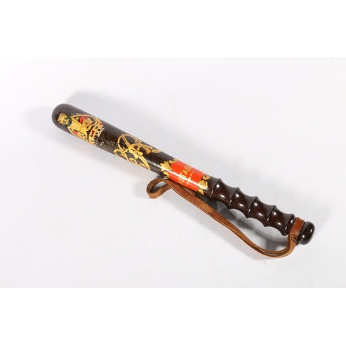 593 - George V painted wood police constables truncheon, painted with crown, GR cypher and cartouche with ... 