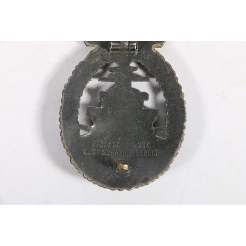 556 - German WWII Second World War Kriegsmarine Naval High Seas Fleet War badge, the reverse marked 'FEC A... 