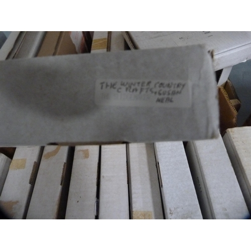 176 - Large collection of collector's plates.