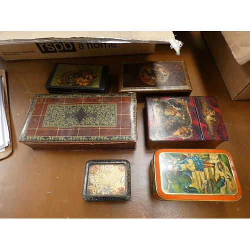 101 - Various antique tins and papier mache boxes. 